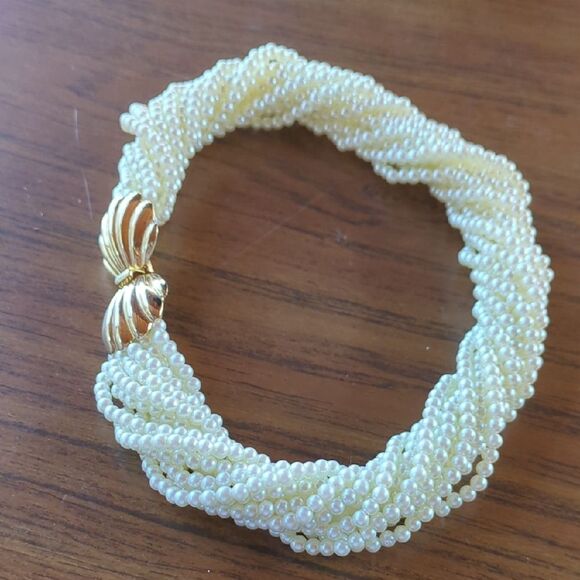 Elegant Vintage Cream and Gold Multi-Strand Necklace‎ - Picture 10 of 10
